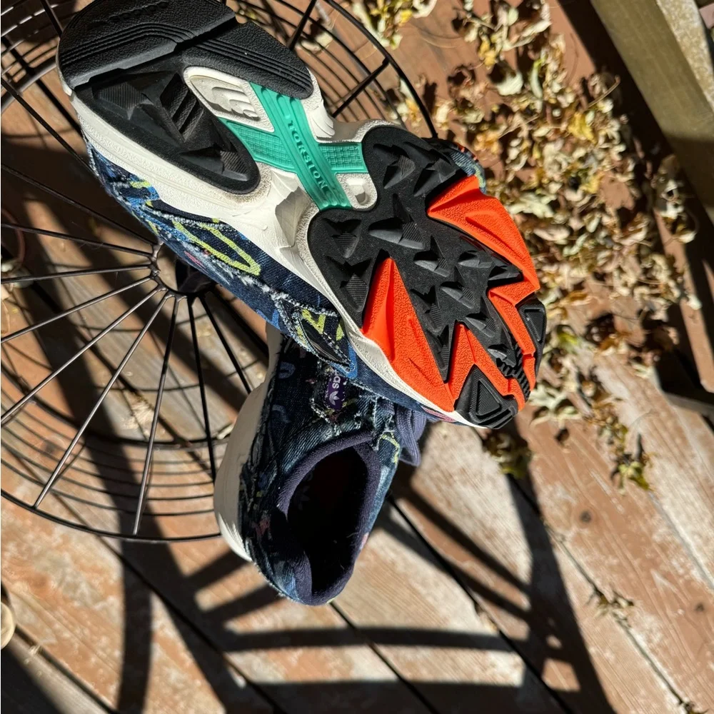 Adidas Falcon painted denim - Picture 2 of 5